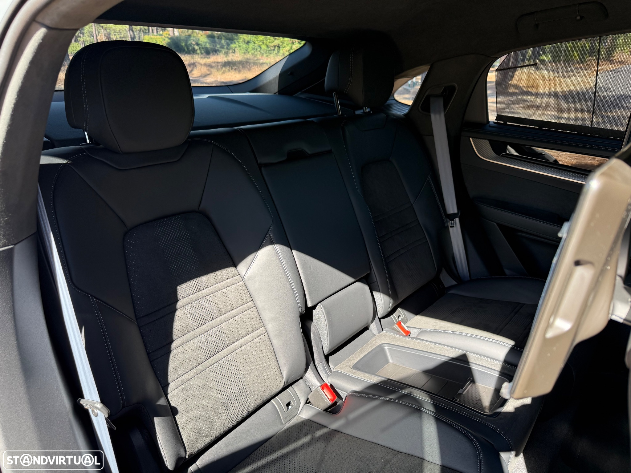 Porsche Cayenne Coupé Turbo E-Hybrid Pacote GT - 26