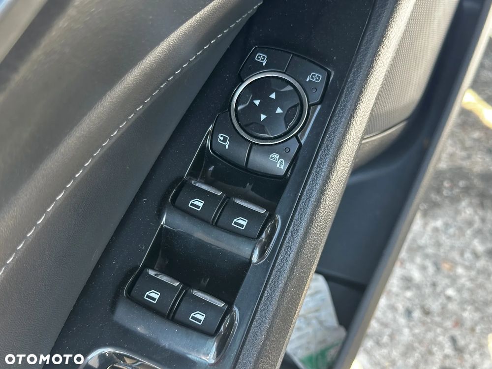 Ford Mondeo 2.0 TDCi Titanium PowerShift - 27