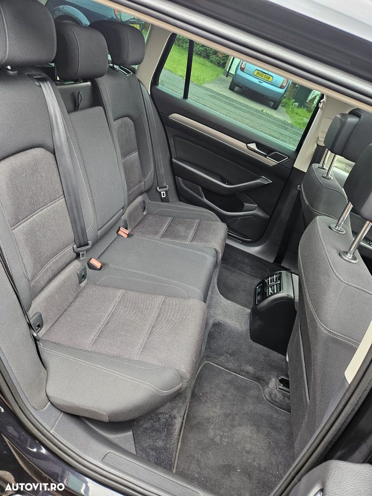 Volkswagen Passat 2.0 TDI (BlueMotion Technology) Comfortline - 24
