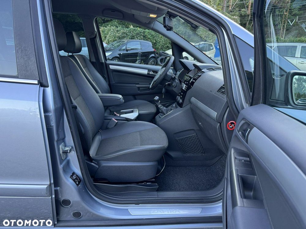 Opel Zafira - 12