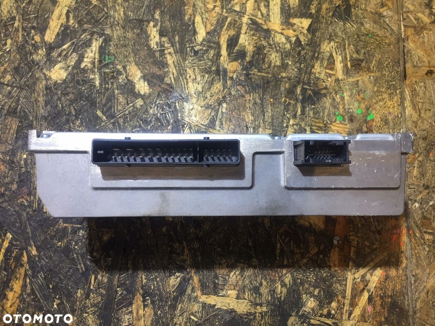 AUDI A4 B8 A5 WZMACNIACZ BANG OLUFSEN 8T0035223S - 5