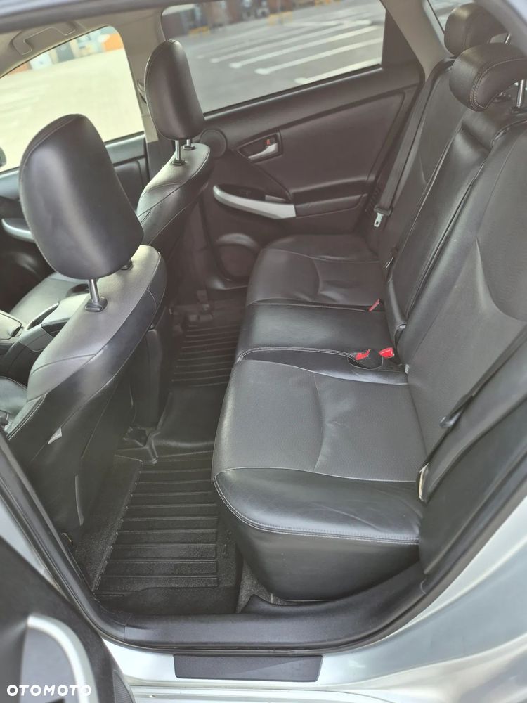 Toyota Prius 1.8 HSD Prestige - 12