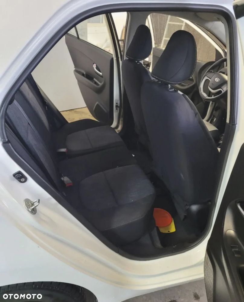 Kia Picanto 1.0 L - 13