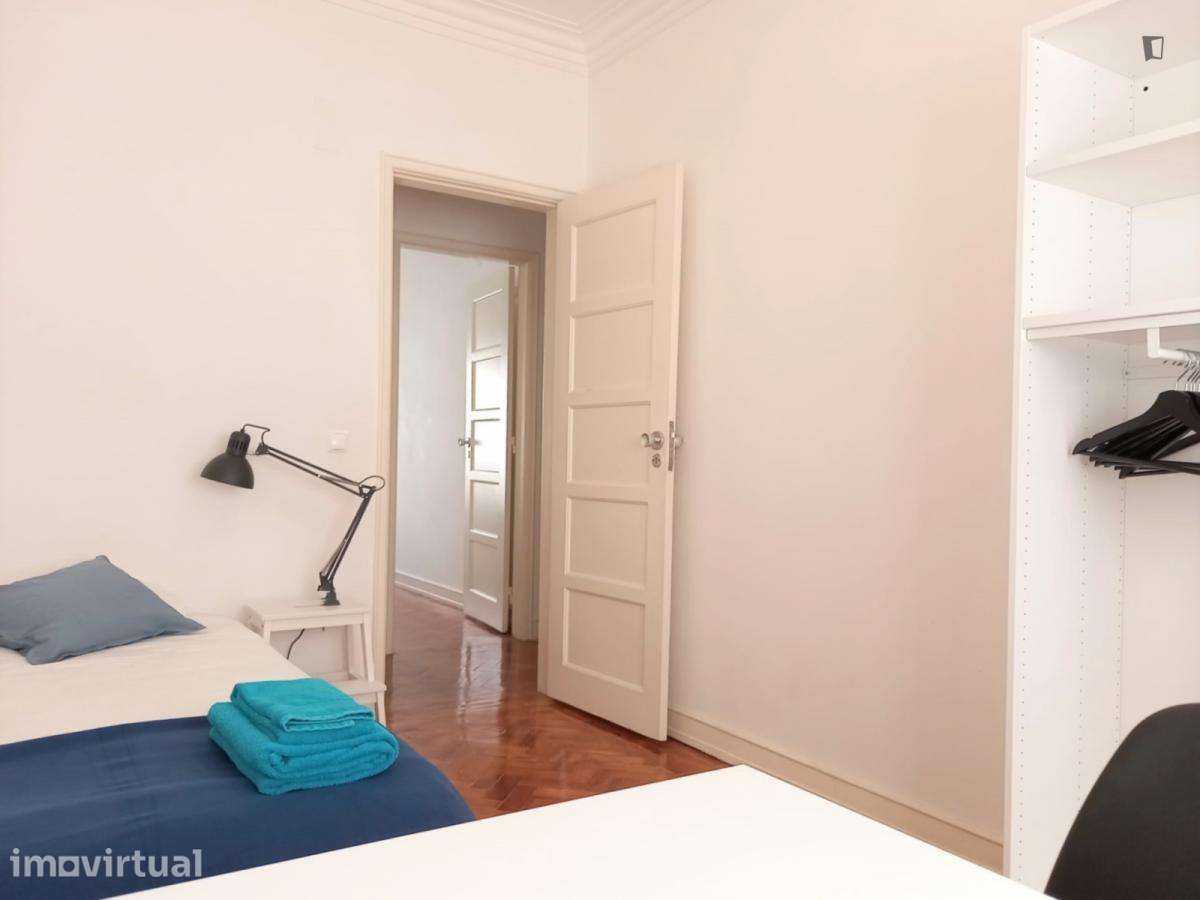 Quarto - localizado em Arroios Lisbon - Grande imagem: 4/9