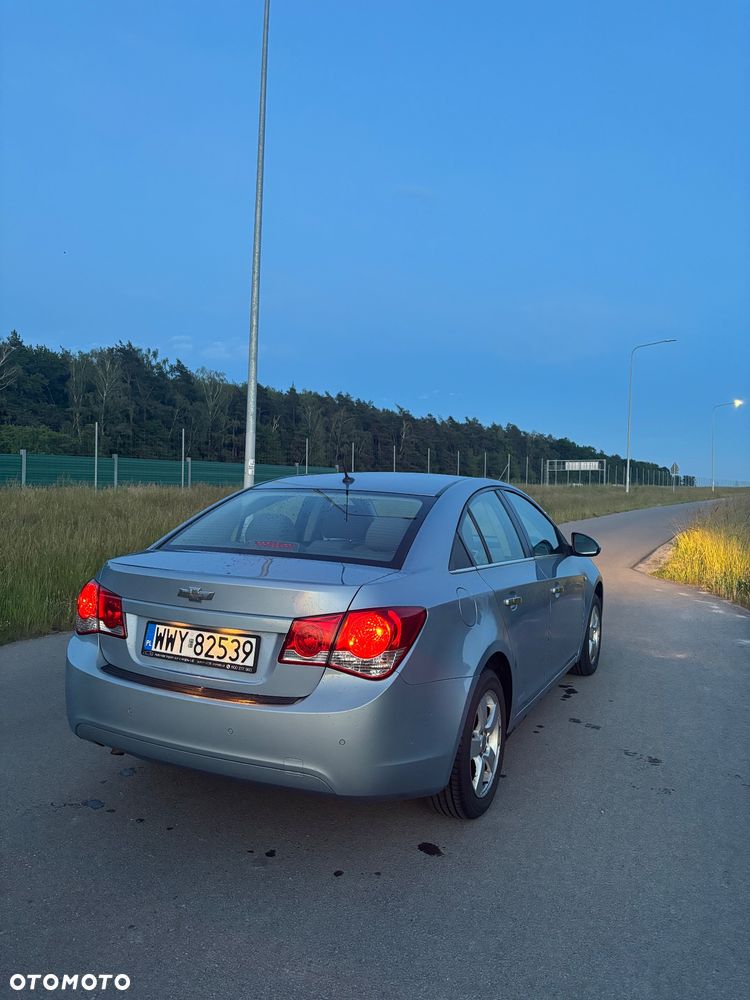 Chevrolet Cruze 1.8 LT+ - 3