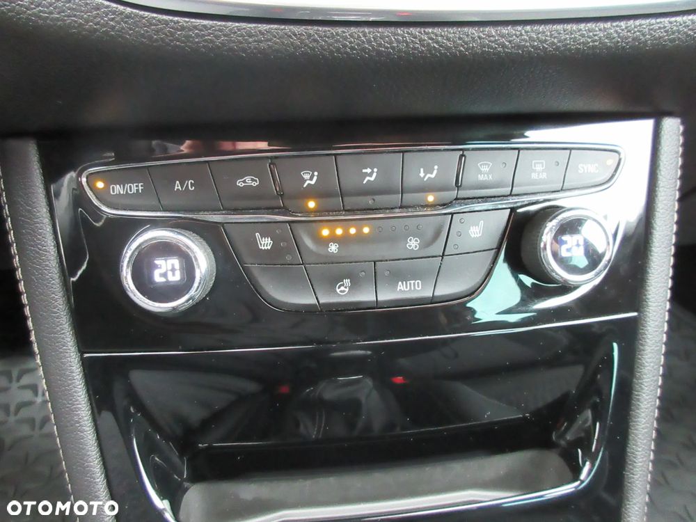 Opel Astra 1.4 Turbo Innovation - 22