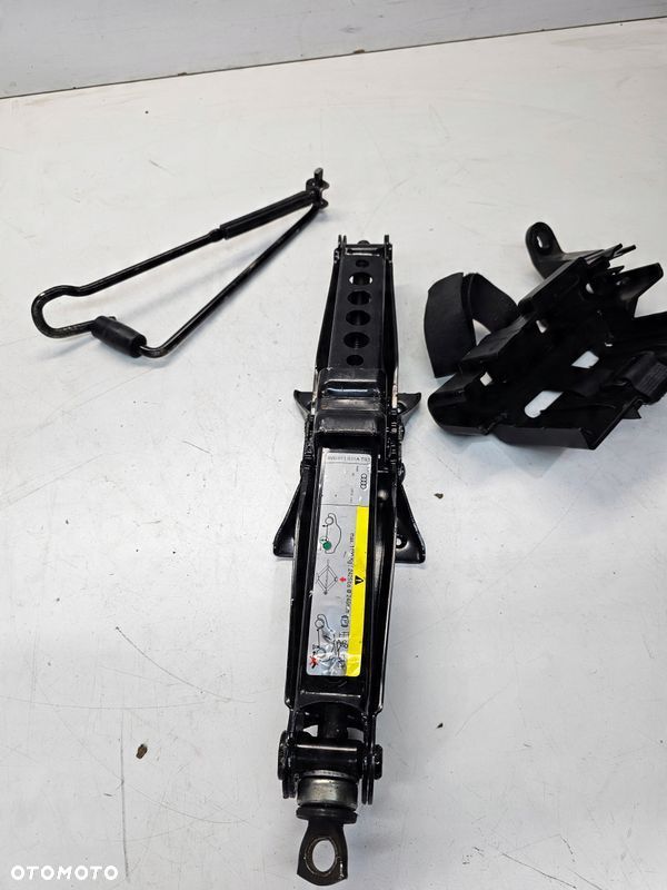 LEWAREK MOCOWANIE UCHWYT LEWARKA AUDI A3 8V 8V3012635B 8V0011031A - 3