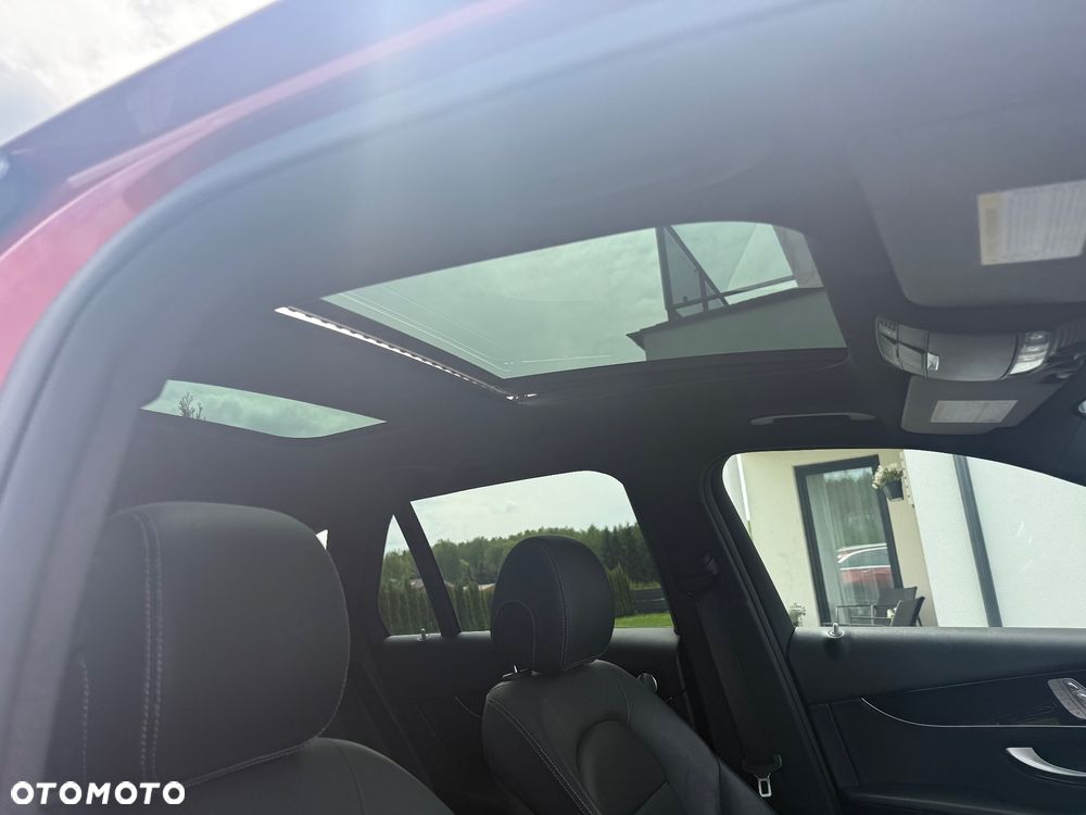 Mercedes-Benz GLC 300 4Matic 9G-TRONIC AMG Line - 13