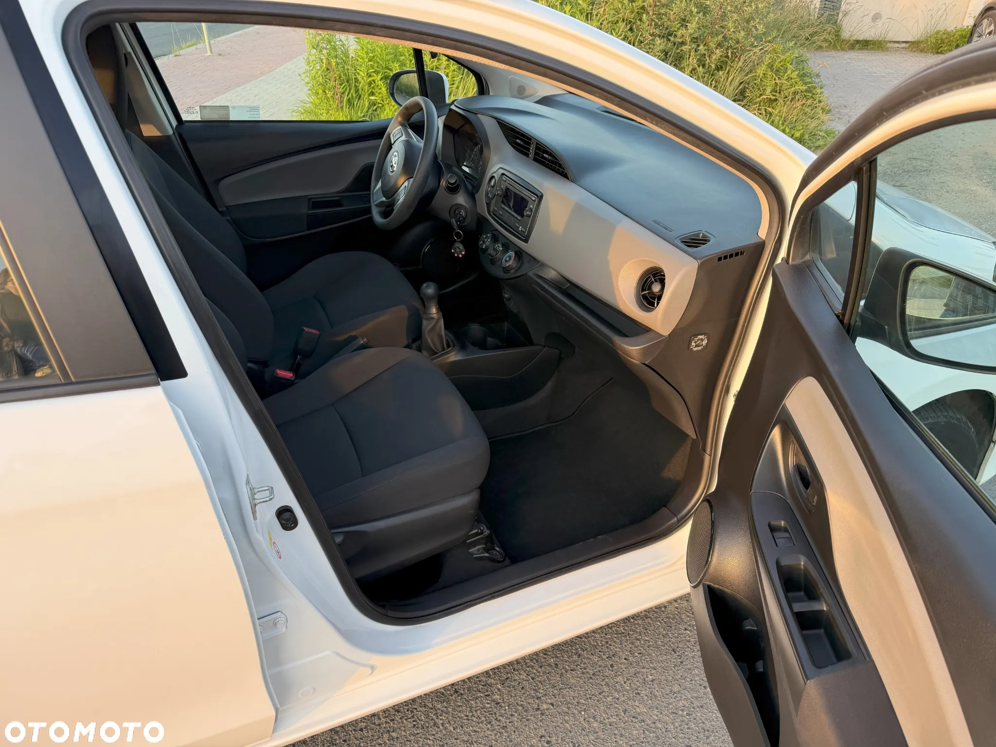 Toyota Yaris 1.0 Active EU6 - 8
