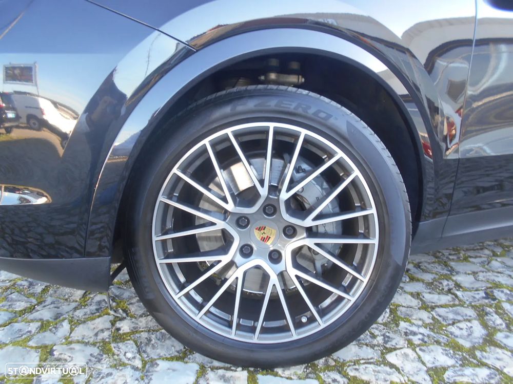Porsche Cayenne S Platinum Edition - 6