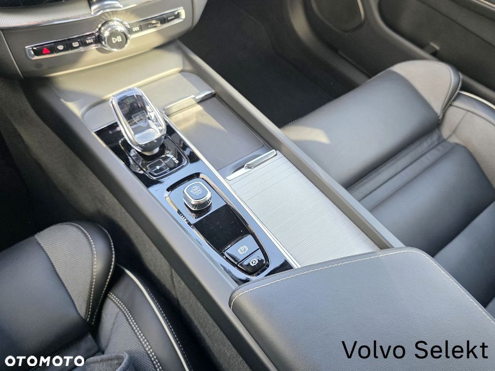 Volvo XC 60 - 32