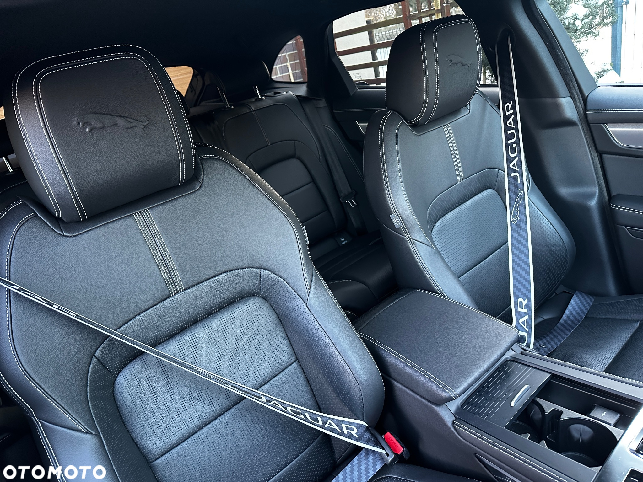 Jaguar F-Pace - 14