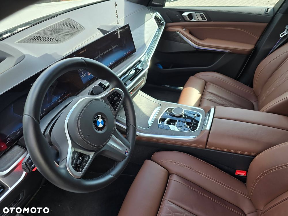 BMW X7 - 11