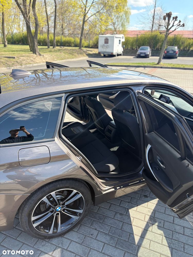 BMW Seria 3 318d - 13