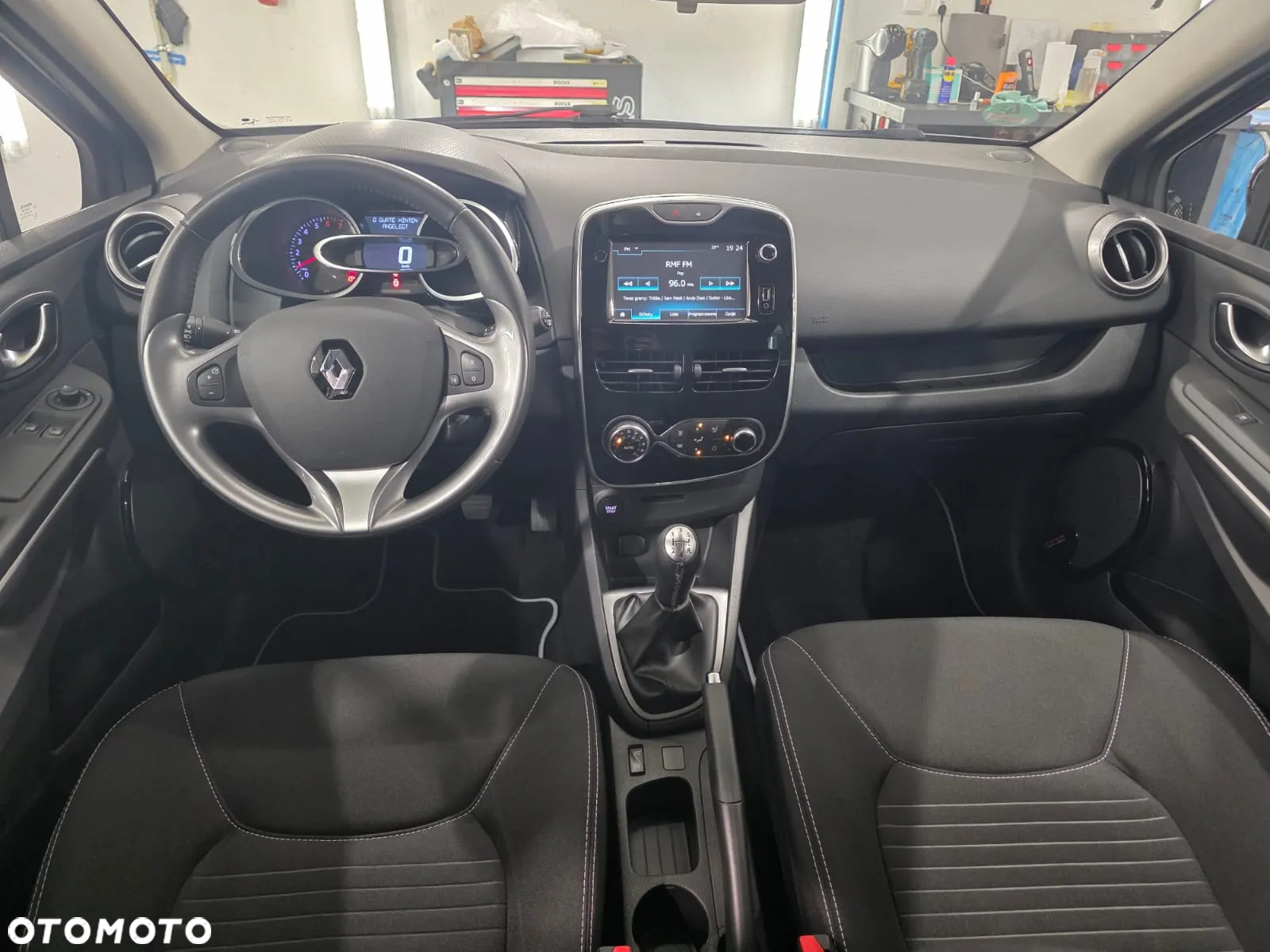 Renault Clio 1.2 16V 75 LIMITED - 30