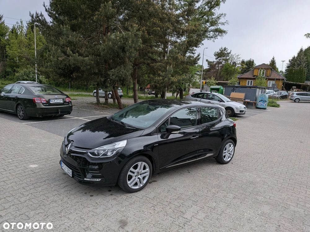 Renault Clio 1.2 16V 75 LIMITED - 15