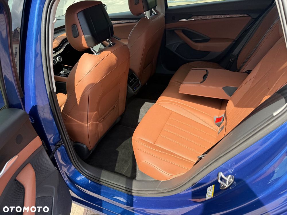 Skoda Superb 2.0 TDI SCR 4x4 L&K DSG - 12