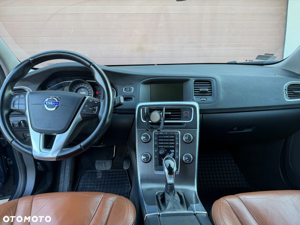 Volvo V60 D4 Geartronic Momentum - 8