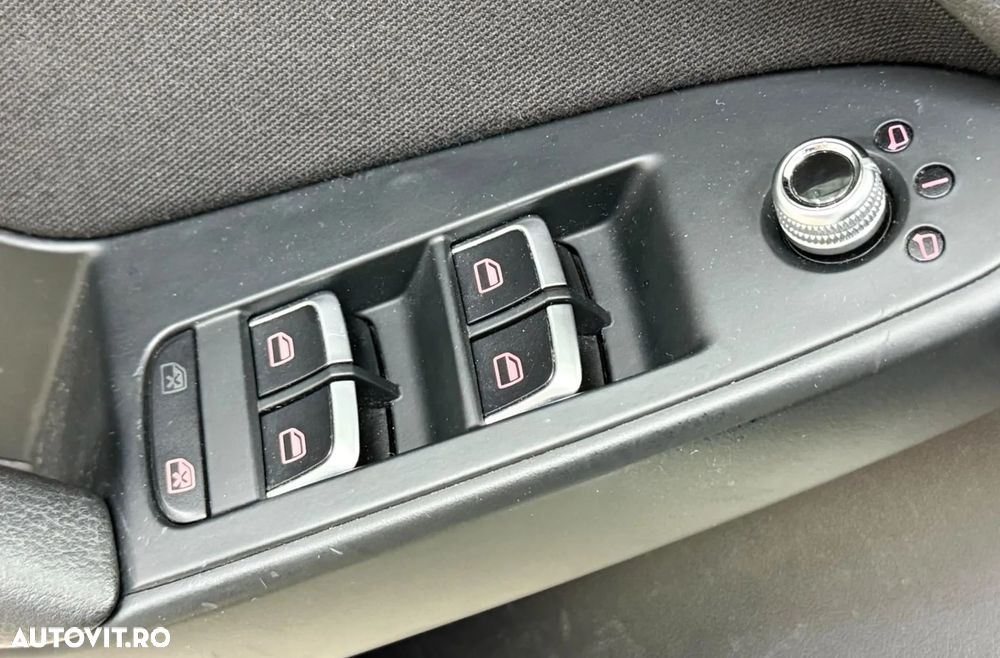 Audi A4 Avant 2.0 TDI DPF quattro Ambiente - 24