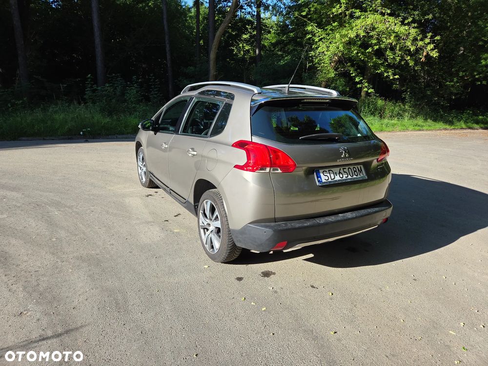 Peugeot 2008 e-HDi FAP 115 STOP & START Allure - 3