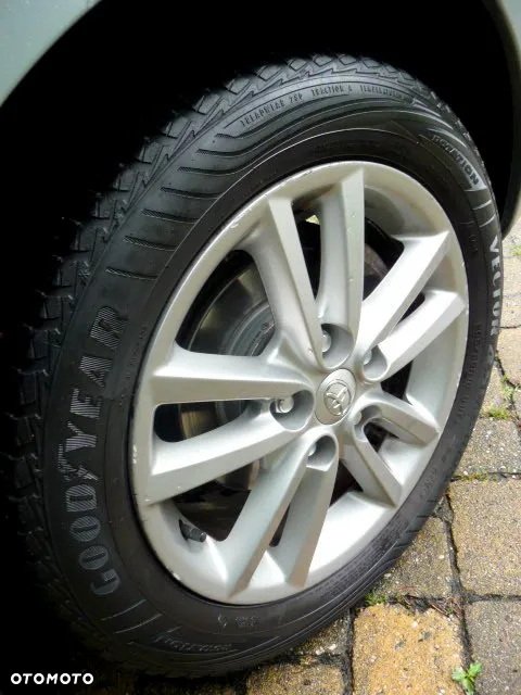 Toyota Auris 1.33 VVT-i Terra Start - 9