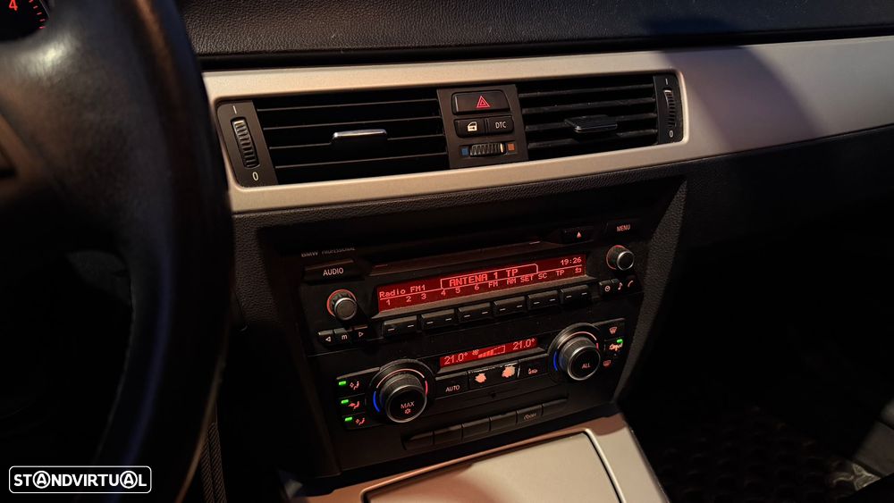 BMW 318 d - 13