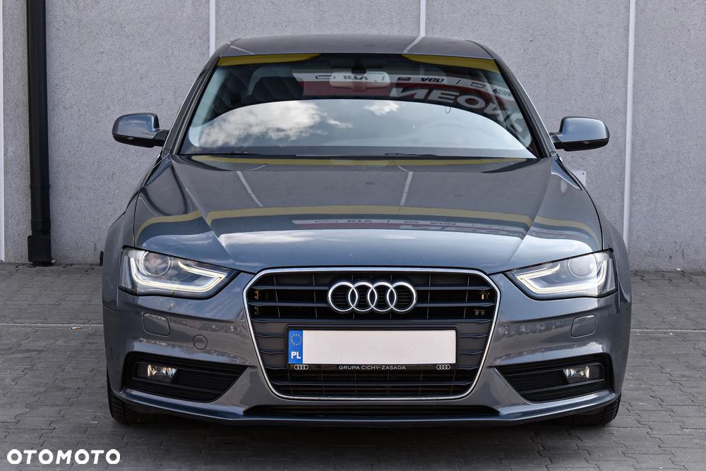 Audi A4 Limousine - 14