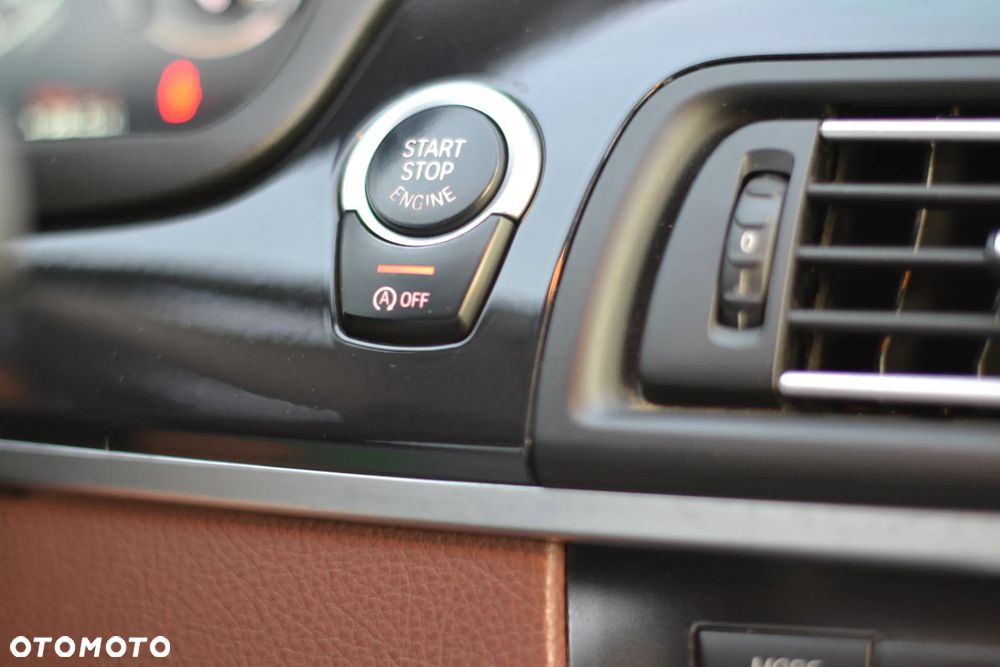 BMW Seria 5 520d xDrive Luxury Line - 21