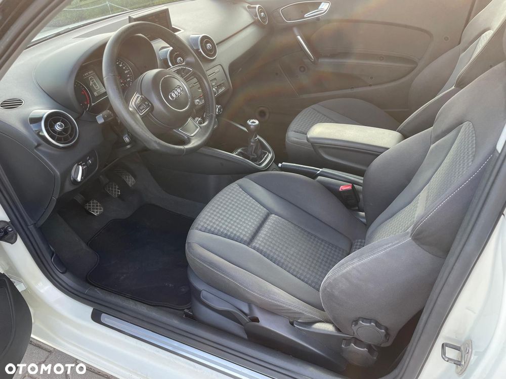 Audi A1 3-drzwiowe 1.6 TDI S line Sportpaket - 6