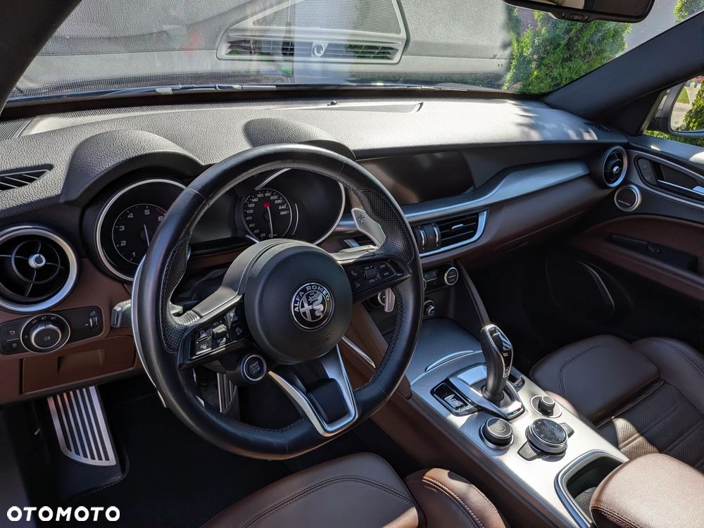 Alfa Romeo Stelvio 2.0 Turbo Veloce Q4 - 13