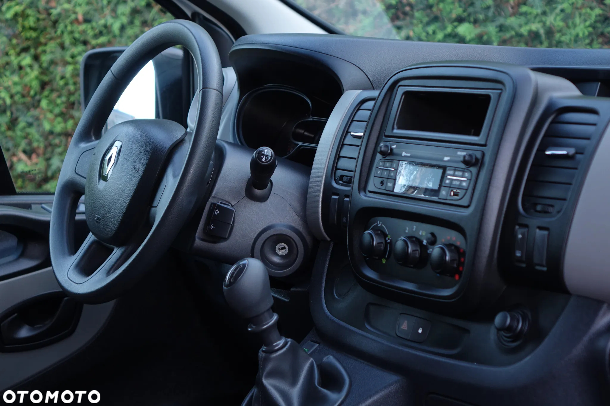 Renault Trafic 3-osobowy L1H1 MAŁY PRZEBIEG - 11