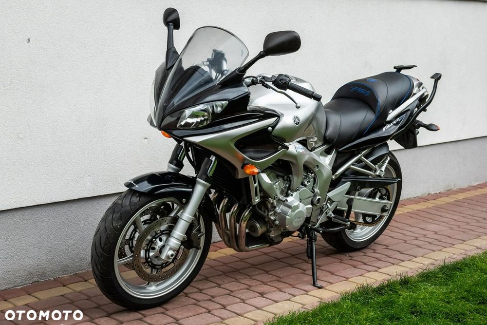 Yamaha FZ - 7