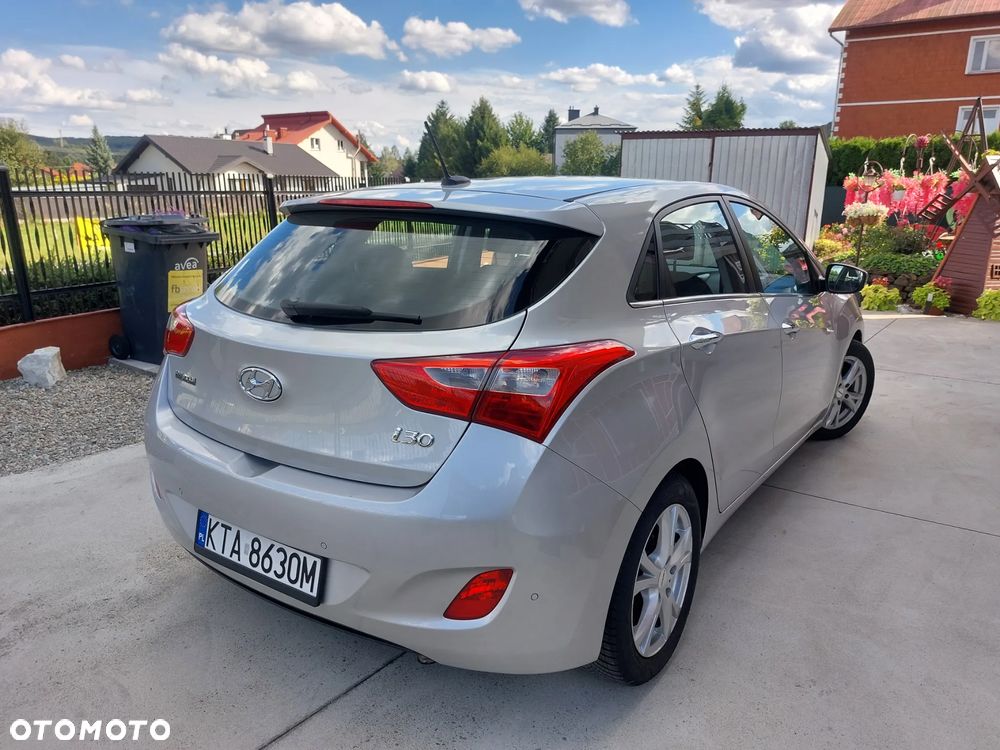 Hyundai i30 blue 1.6 GDI YES Gold - 4