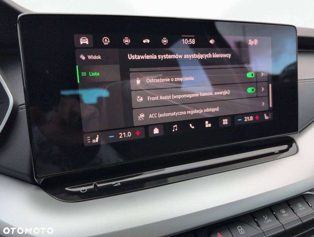 Skoda Octavia 1.5 TSI mHEV Selection DSG - 32