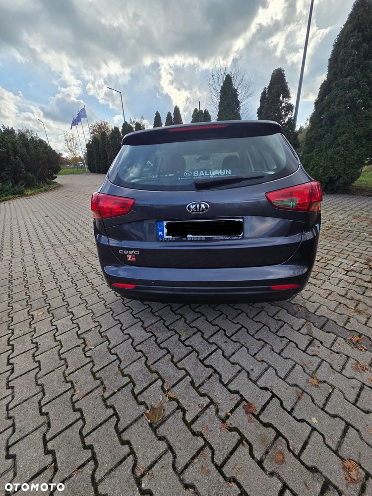 Kia Ceed - 24