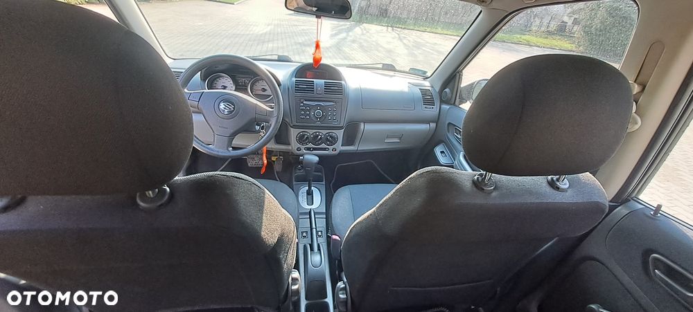 Suzuki Ignis - 8