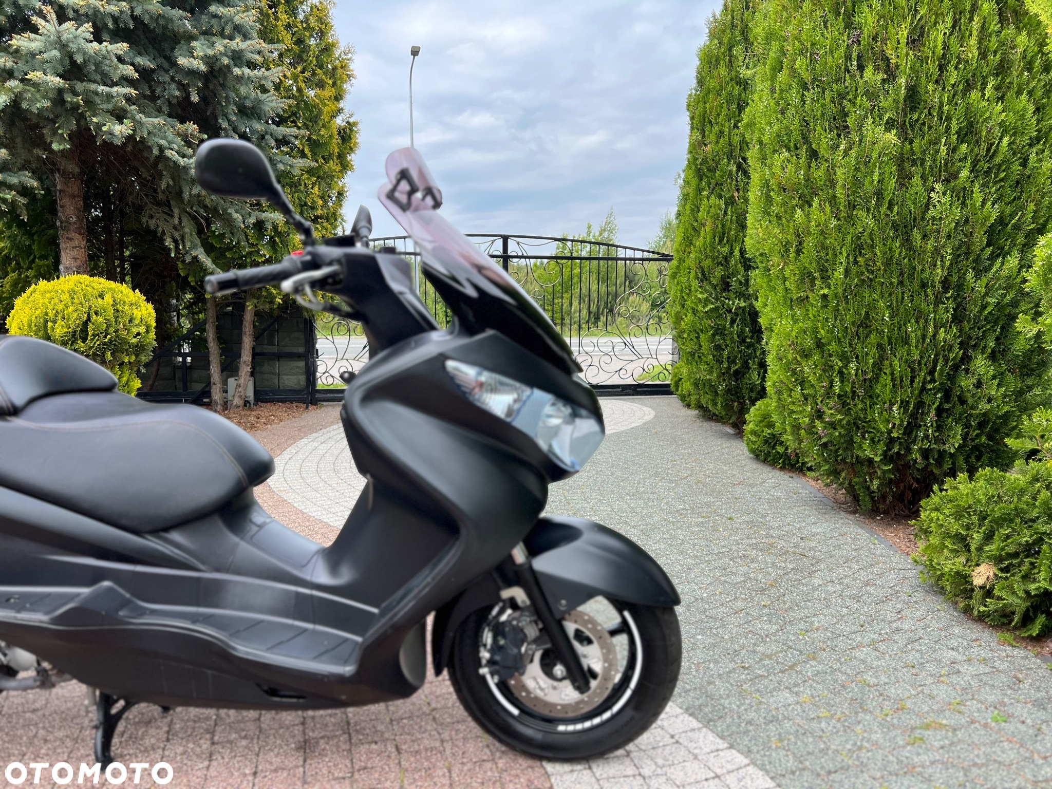 Suzuki Burgman - 6