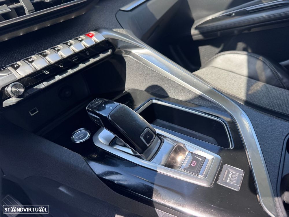 Peugeot 3008 1.2 PureTech Allure EAT6 - 12