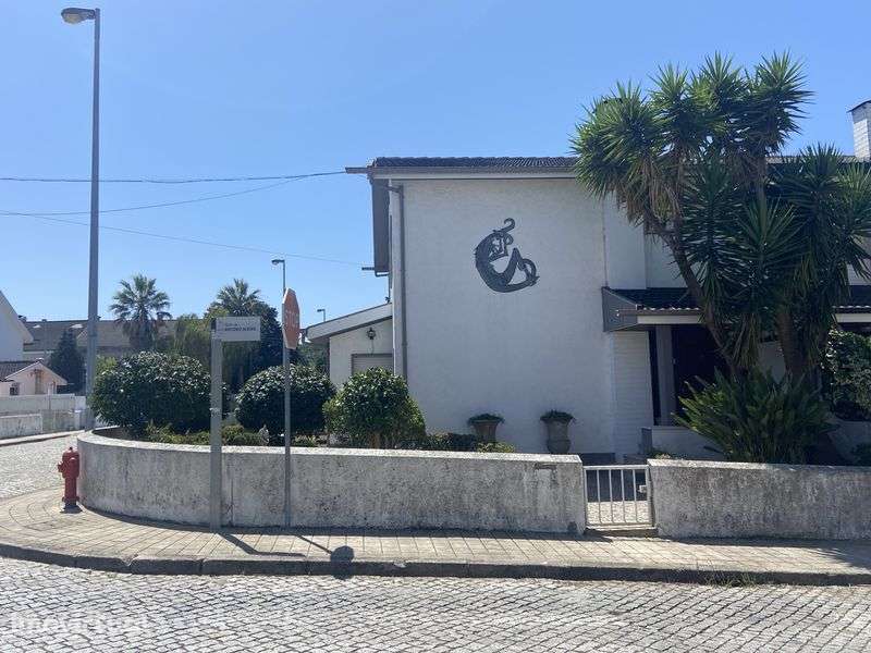 Moradia T3 com garagem e jardim - Grande imagem: 2/3