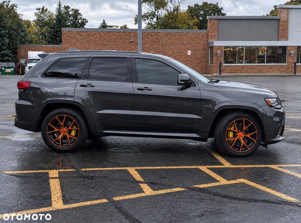 Jeep Grand Cherokee - 10