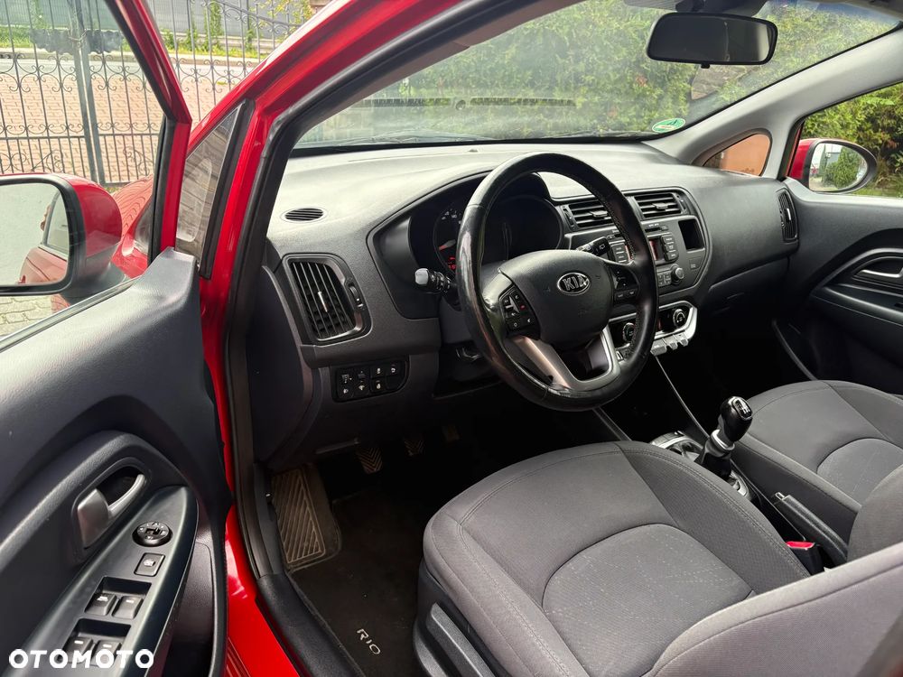 Kia Rio - 7