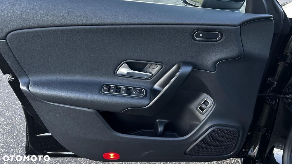 Mercedes-Benz CLA - 10