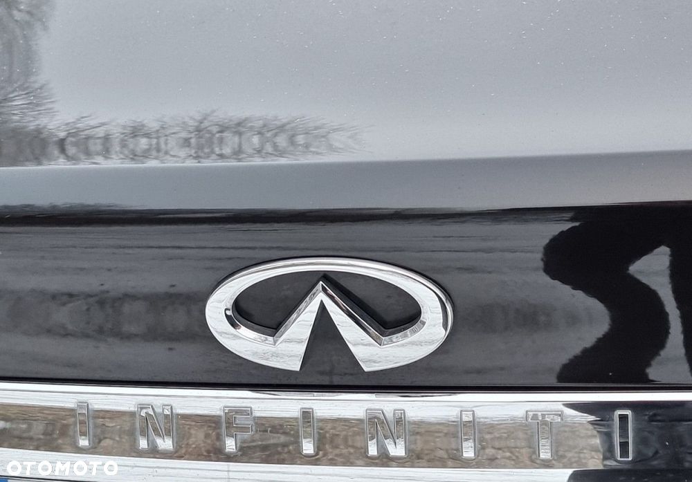 Infiniti Q70 - 34