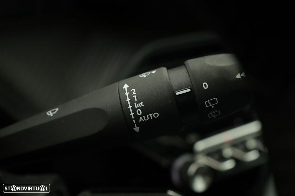 Peugeot 208 1.2 Allure - 18