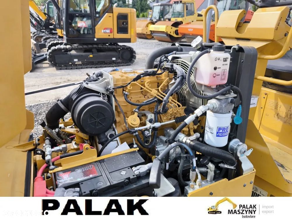 Caterpillar Walec drogowy  CAT CB 1.8   ,  2019 rok - 15