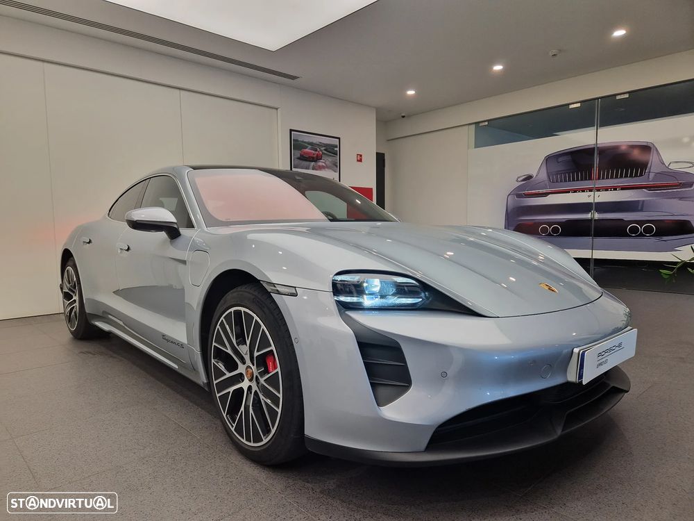 Porsche Taycan 4S - 13