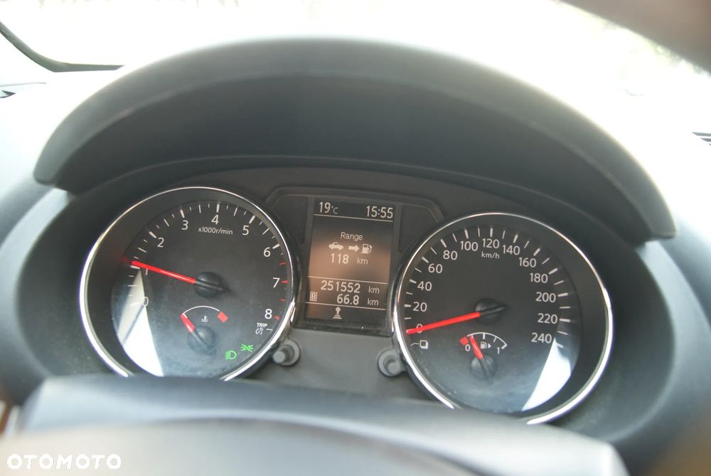 Nissan Qashqai+2 2.0 360 - 23