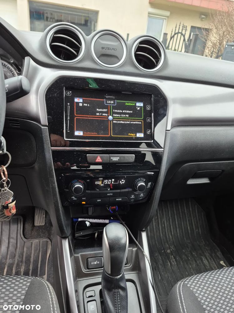 Suzuki Vitara 1.0 Boosterjet Premium 4WD - 13