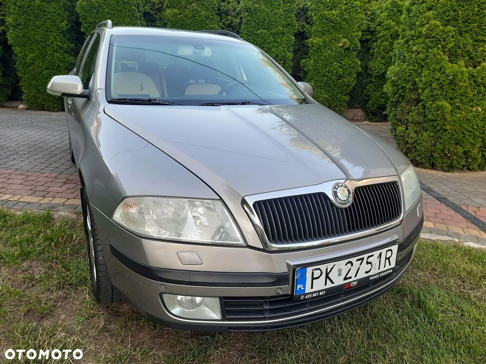 Skoda Octavia 1.6 Combi Style - 5