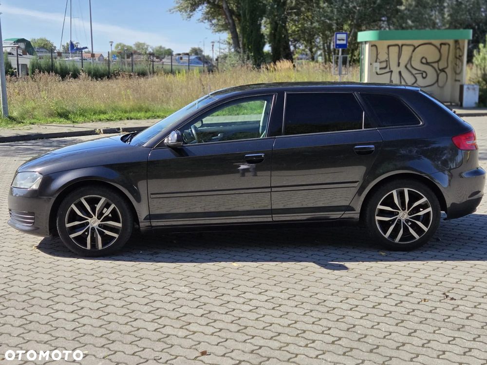 Audi A3 Sportback - 16